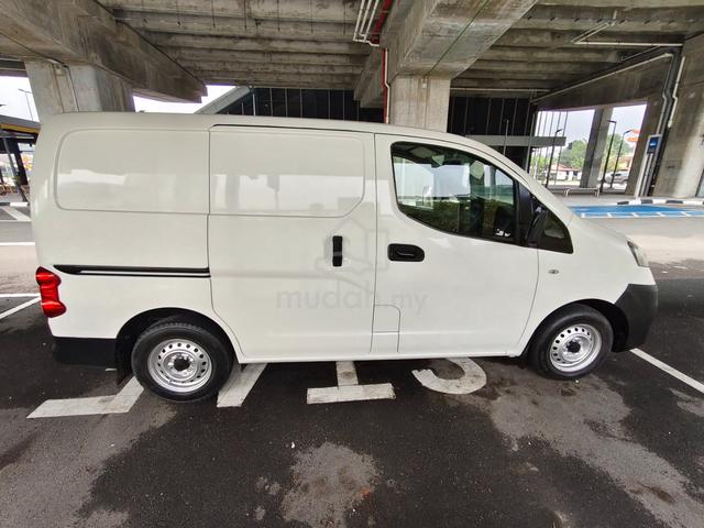 2015 Nissan NV200 1.6 (M) Panel Van - 4