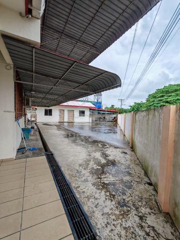 Semi D Taman Lucky 5500sq CL999 (DirectOwner) 1
