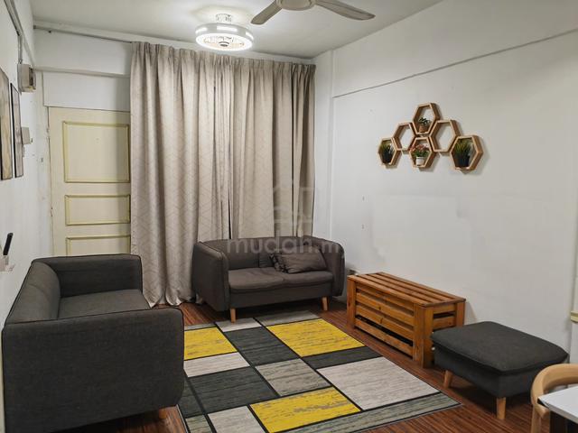 Middle room 1