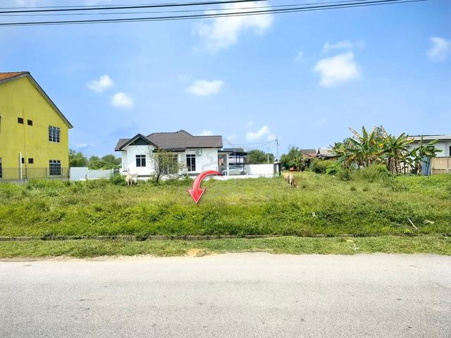 Tanah LOT CANTIK GRED AAA DEPAN PAM MINYAK PETRONAS KG TOK JIRING 1