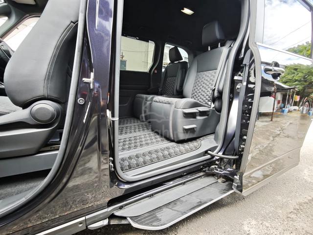 [ POWER BOOT ] 2024 Toyota VOXY 2.0 S-Z SIDE STEP - 4