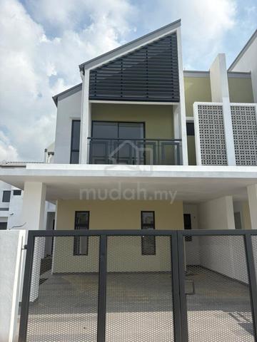 2 Storey - GARDEN HOME CORNER LOT with EXTRA BIG LAND 1