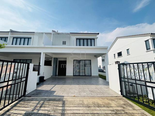 [FREEHOLD] ENDLOT Double Storey House Sejati Lakeside Cyberjaya 1