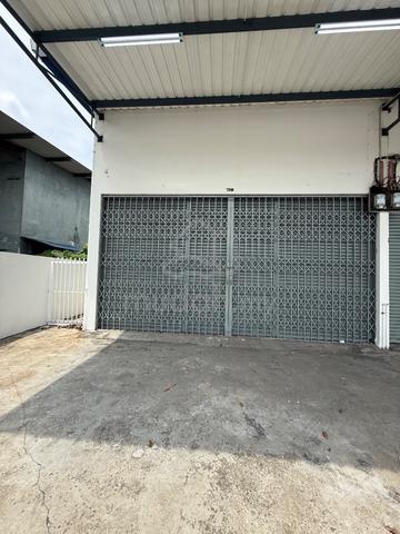 3 unit shop for rent 1