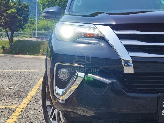 TOYOTA FORTUNeR 2.7 SRZ D.OWNER/F.S.RECORD/L.SEAT - 5