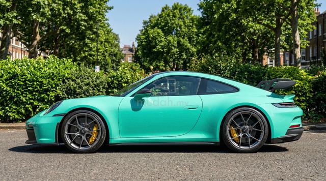 2023 Porsche 911 GT3 Manual PAINT TO SAMPLE - 3