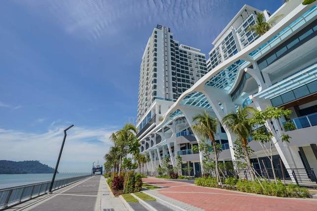 Queens Waterfront Q2 Commercial Seaview Shop lot for Rent 1
