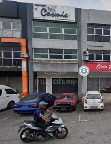 3 sty shop 22x75 b/up 4950sf at Jalan Puchong Intan 1