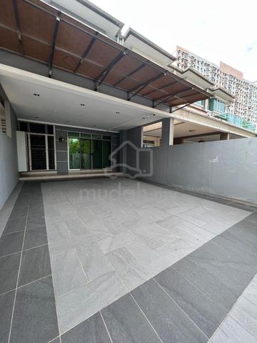 3 Storey Terrace 2635sqft Renovated Paya Terubong 1