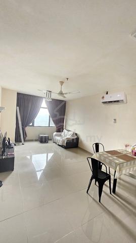 E Suite-Designer Suites @ Emerald Avenue 1