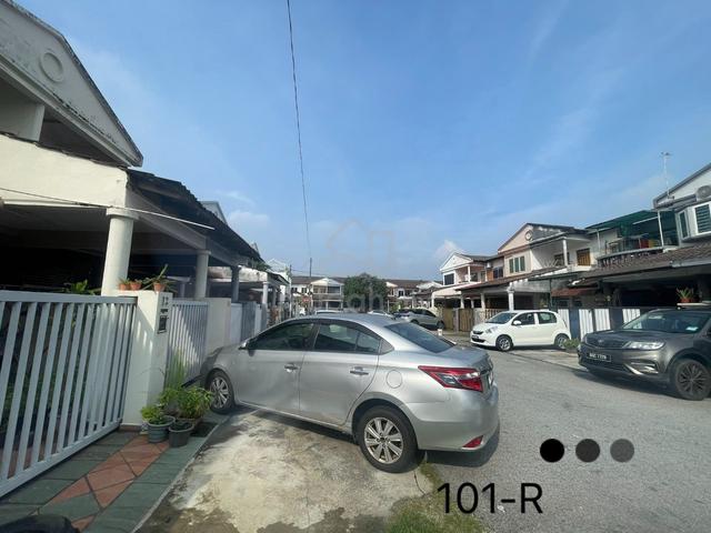 Taman klang utama Batu Belah 2sty 18*55sqft Basic unit for sale 1