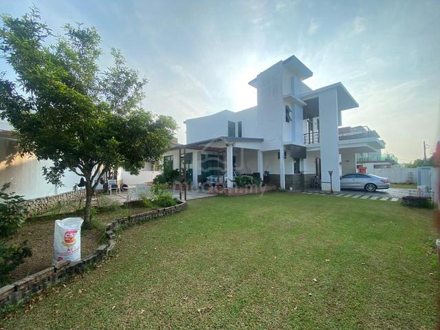 Cozy Double Storey Bungalow at Taman Vista Kirana Tiara Ozana 1