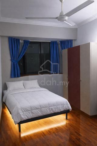 Bistari condo female room beside Pwtc LRT sunway Putra mall 1