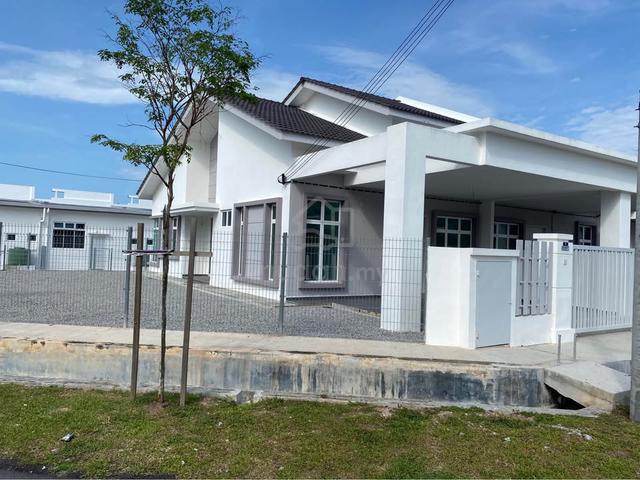Bumi Lot New House Single Storey Semi D Full Loan nr Ayer Molek Melaka 1