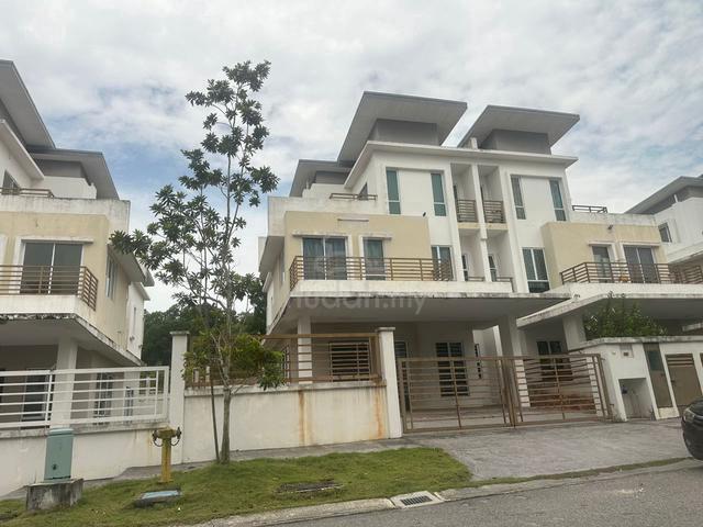 3Sty Semi D Regency Parc Saujana Rawang, Bandar Country Homes 1