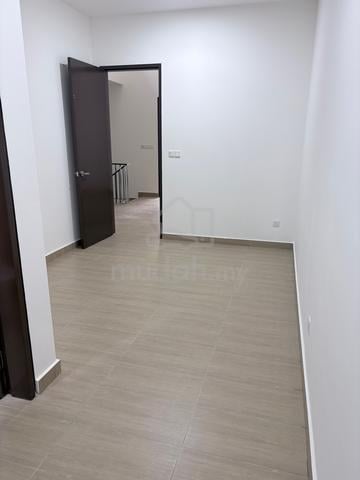 middle room at Lena Residence 1