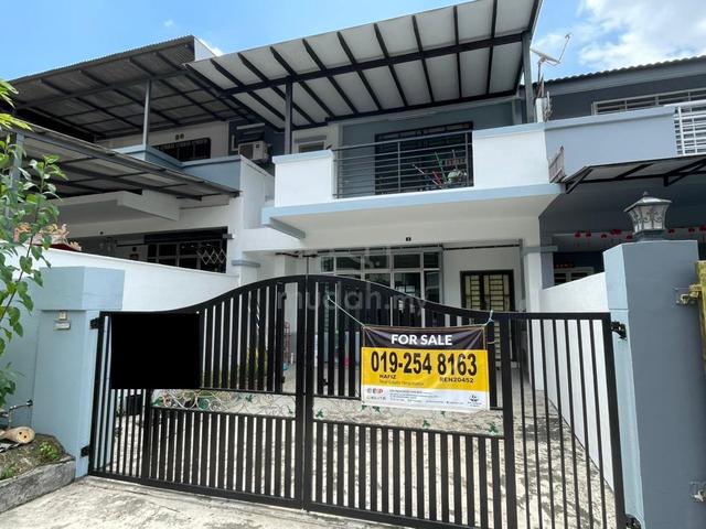 Ehsan Jaya 2-storey Terrace, Renovated and New Paint 1