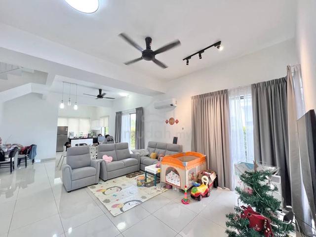 [Below market can full loan] Semi-D reno/furnish Diamond City,Semenyih 1