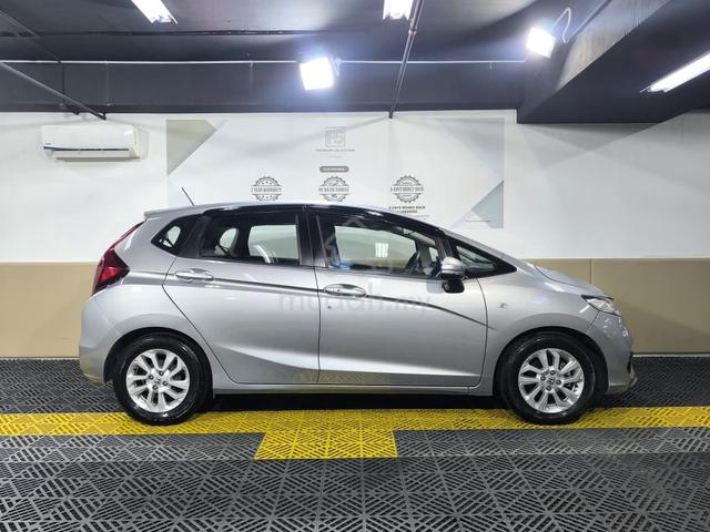 2018 Honda JAZZ 1.5 E V Android Player Warranty - 3