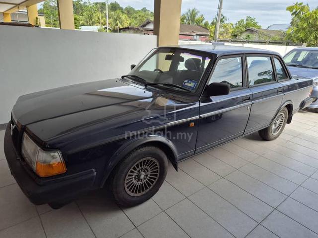 1995 Volvo 240 Fully Restored For Sale - 4