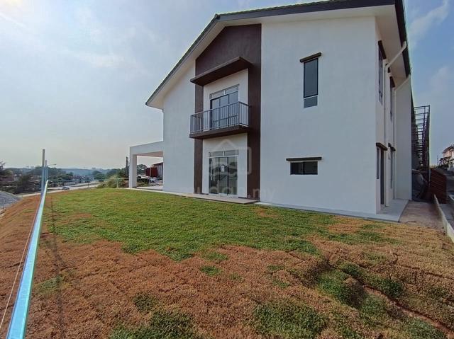 BIG 20'x96' Double Storey Seremban 3 Rasah Prima {Nice View} Hill top 1