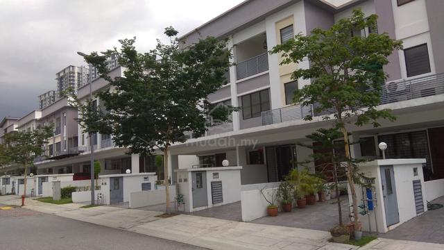 Renovated Sierra 1 Odora Parkhomes Townhouse 2 Sty 16 Sierra Puchong 1