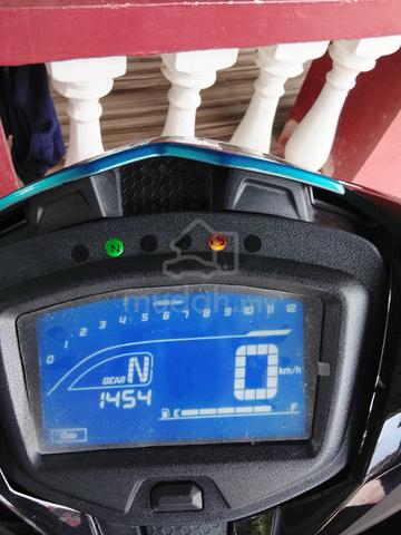 Yamaha y15zr v2 berserta plat cantik tahun 2021 - photo 9 of 9