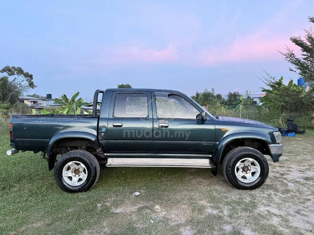 2003 Toyota HILUX 2.5 SR TURBO MY03 KDN190 (A) - 3
