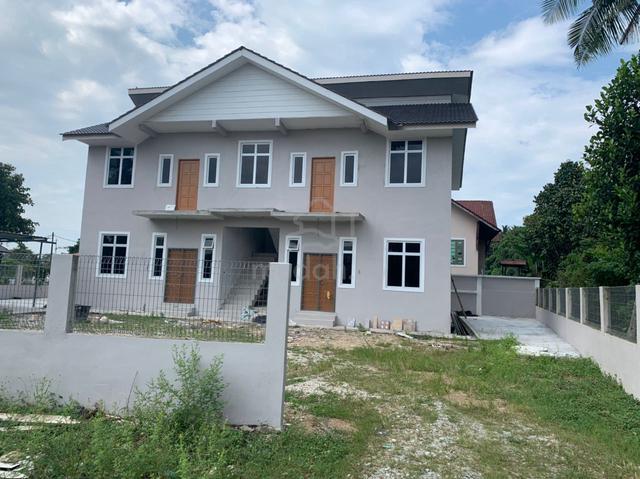 Townhouse (dekat tangki air Kg Chicha) 1