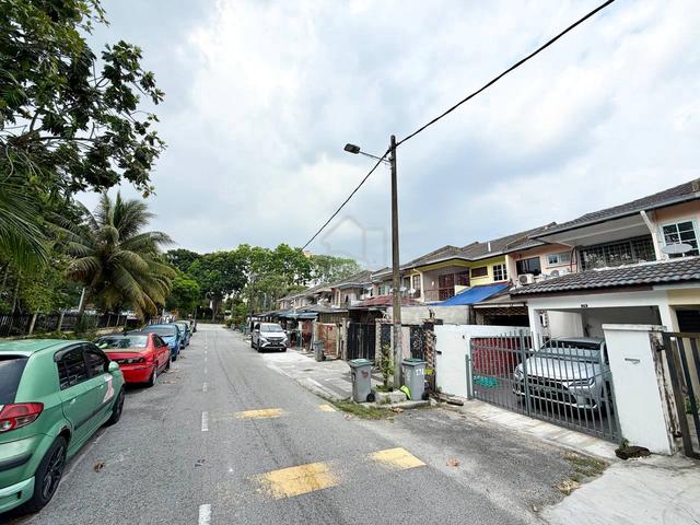 Park Avenue (Tampoi Indah) 1