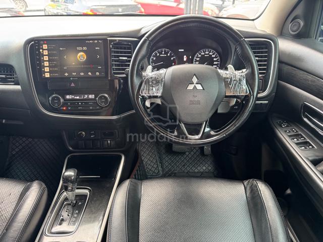 Mitsubishi OUTLANDER 2.4 (A) Reg 17 Sunroof P/Boot - 5