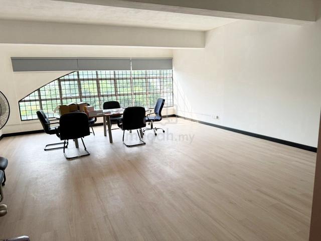 (Corner 1st Floor) Seksyen 8 Taman Pekaka Kota Damansara Petaling Jaya 1