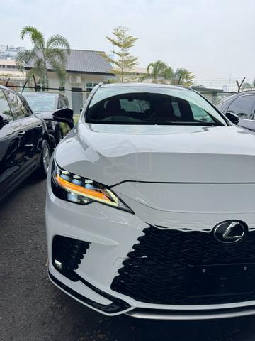 Lexus RX350 2.4 F-SPORT 6A 15K KM 4 POWERSEAT 2023 - 4