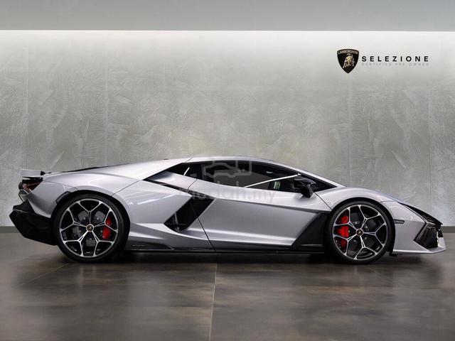 2024 Lamborghini Revuelto V12 SHINY CARBON PACK - 5