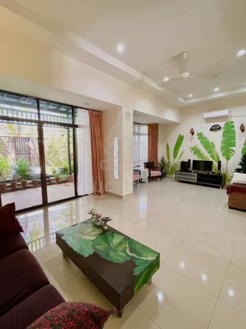 Fully renovated fully furnished, newly refurbished, move-in condition! 1