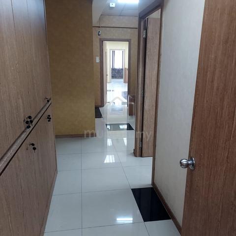 Shop Office , 2nd floor, Perdana Business centre,Damansara Perdana 1