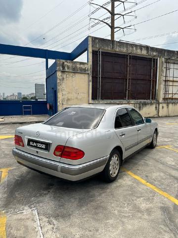 1995 Mercedes Benz 230E 2.3 (A) - 1