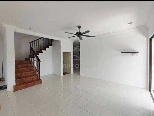 Below Value ❗️Matang Jaya Double Storey Corner For Sale 🏠 1