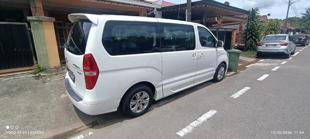 2015 Hyundai GRAND STAREX 2.5 ROYALE (A) - 2