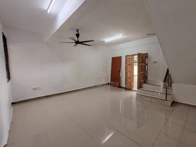 Taman Muhibbah, Saleng, Kulai, Double Storey, 3 bedrooms, renovated 1