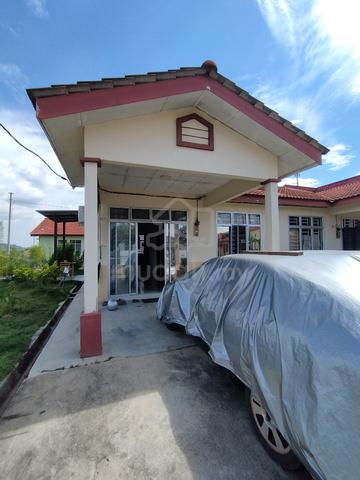 Bilik besar seorang Sg Petani 1