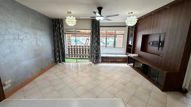 Perdana Exclusive Condo 1
