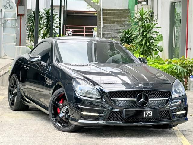 Mercedes Benz SLK 200 AMG HardTop GlassRoof LowMil - 1
