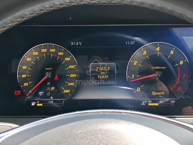 Mercedes Benz E300 2.0 AMG LINE (A) P.ROOF / P.BOT - 4