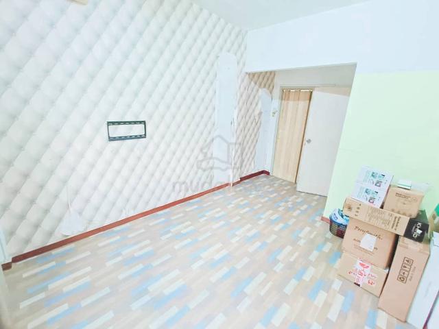 Putri Ria Apartment 3
