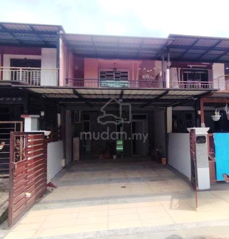 Jual Rumah Teres Dua Tingkat Scientex Sedenak, Fully Renovation 1