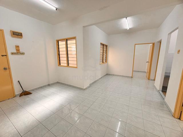 Palma Apartment (Bandar Country Homes) 1