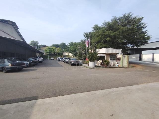 Corner Factory @ Bukit Rambai Melaka For Sales 1