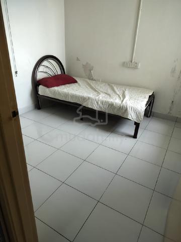 Single room to let in Cyberjaya 1