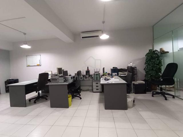 [FULLY FURNISHED]  SOHO / Office For Sales 1